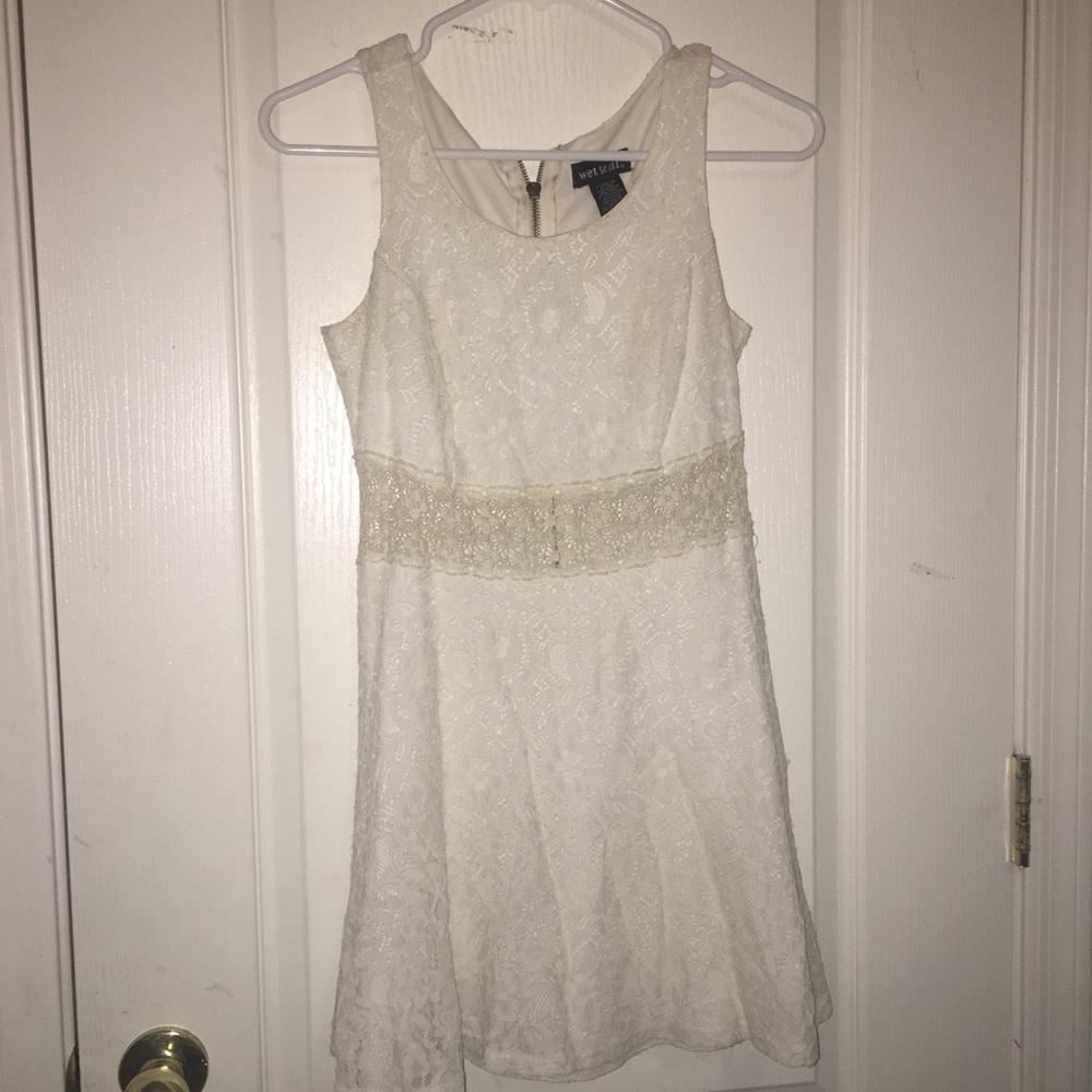 White lace dress